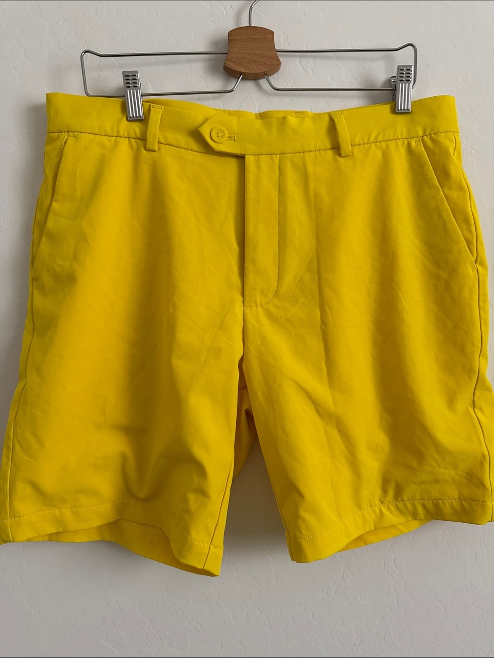G/FORE Men's Maverick 4-Way Stretch Lined Shorts yellow Sz 34 yellow